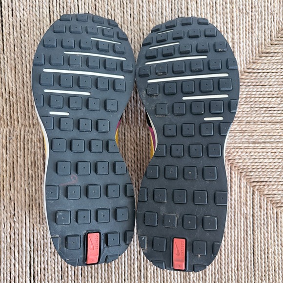 Nike Shoes Women's Waffle One Active Fuschia Size Y6 W8 - Picture 7 of 8